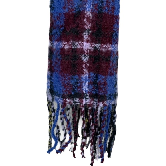 NWT BP. Multicolor Boucle Scarf - Picture 5 of 7